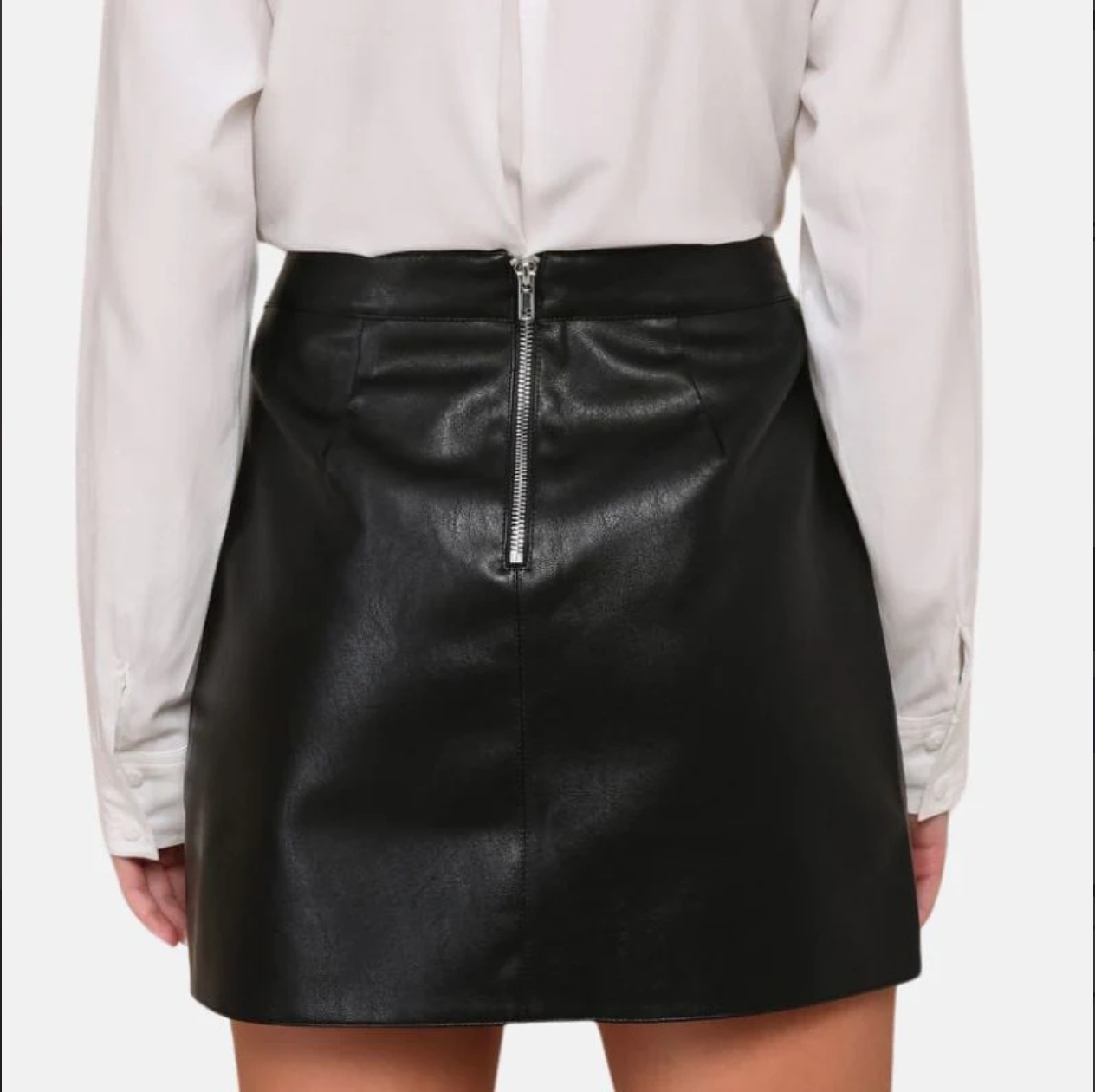 women's mini black leather skirt with pockets
