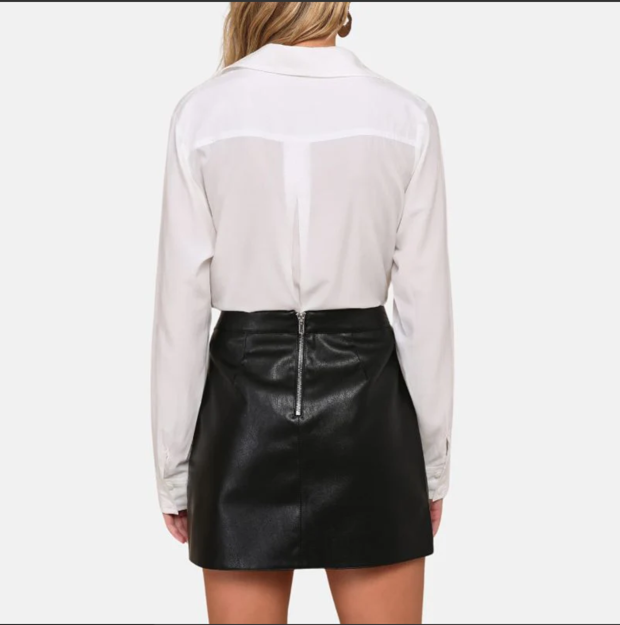 women's mini black leather skirt with pockets